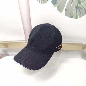 Klassisk svart baseball cap kupol animerad mönster hat casual cap alfabet roman design mäns och kvinnors högsta kvalitet 0001