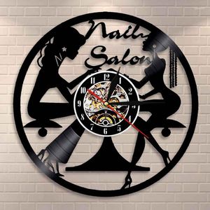 Relojes de pared Spa Nail Salon Record Reloj Diseño moderno Manicura Estudio Belleza Signo Arte Reloj colgante