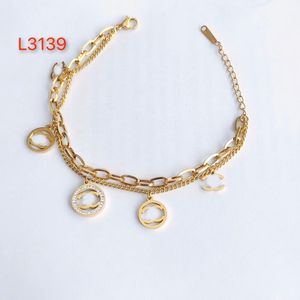 Braccialetti classici a doppio strato Catena a maglie Bracciale da donna con lettera di marca Bracciale in acciaio inossidabile placcato oro 18 carati Nappe di cristallo Polsino Catene Gioielli da sposa di design