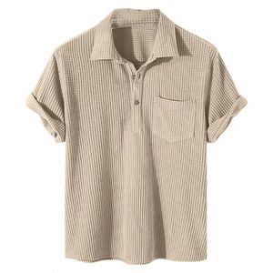 Polo da uomo Polo casual scozzese da uomo Top Colletto rovesciato Camicetta con bottoni Manica corta Camicetta con tasca solida Camicia Abbigliamento uomo 230414