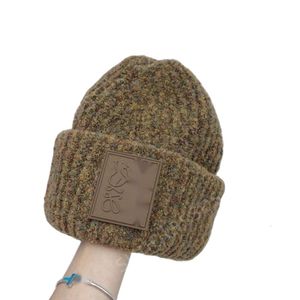 Loewee Beanie designer czapka najlepiej jakość nowa dzianinowa kapelusz rybakowy styl litera haft haftowy wszechstronny show twarz mała wełniana swobodna czapka literowa