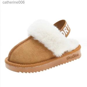 Pantofola Scarpe di peluche per ragazze nere 2023 Pantofole di cotone per nuove ragazze invernali Pantofole per bambini alla moda rosse nette per ragazzi Outwear Taglia 26-36L231114