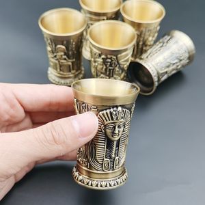 Bicchieri 3 pezzi / lotto Antico Egitto Mito Retro Coppa di rame antico Liquore Spirits Bar S Vetro Rilievo 3D Opera d'arte Cocktail Vino piccolo 230413
