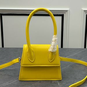 Hediye mini tasarımcı çantaları lüks el çantası çapraz omuz çantaları moda kadın çantalar klasik mektup ayarlanabilir omuz kayışı deri çantalar