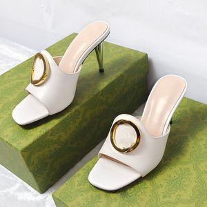 Blondie Mule Slippers صنادل كعب مكتنزة بكعب مكشوف أحذية بمقدمة مفتوحة أحذية نسائية فاخرة مصممة بنعل خارجي من الجلد أحذية حفلات مسائية أحذية مصنع