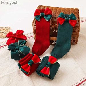 Barnstrumpor 2 Par baby flickor jul småbarn stor båge rött knä hög lång mjuk bomull barn socken nyfödd Xmas gåva231114