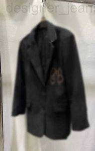 Cappotto da abito dipinto di inizio autunno della famiglia B del designer di giacche da donna MKIX