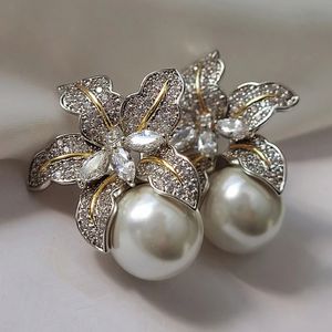 Ohrstecker Huitan Wunderschöne Blumen-Imitat-Perlen-Ohrringe für Damen, luxuriös, eingelegt, funkelnder CZ-Stein, Mode, Hochzeit, Schmuck, Großhandelslose 231113