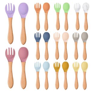 Cups Dishes Utensils 2Pcs/Set Baby Silicone Spoon Fork with Wooden Handle Baby Feeding Tableware Toddlers Infant Feeding Accessories Utensils AA230413