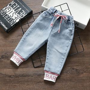 Calça de jeans calças para meninas calças de jeans Baby Pants Spring Autumn Pants for Childres TROURSERS CRIANÇAS ROPOS DE 1-6 ANOS 230413