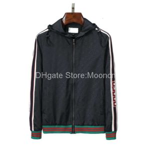 Mens Jacket Windrunner Classic Plaid Printing Fashion G Luxury Hooded Sports Windbreaker Casual Zipper Men Jackets Tops