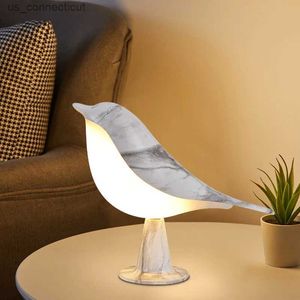 Tischlampen USB-Aufladung Kreative Elsterlampe Nachttischvogel Nachtlicht Touch Dreifarbige intelligente Tischlampe Decora R231114