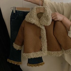 Zestawy odzieżowe Kurtka dla dzieci Zimowe dziecko zagęszczone i ciepły francuski płaszcz dla dzieci dżinsy świąteczne butique 231113