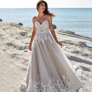Vintage Long Boho Wedding Dresses Sweetheart Tulle Sleeveless with Lace Applique A Line Sweep Train Bridal Gowns