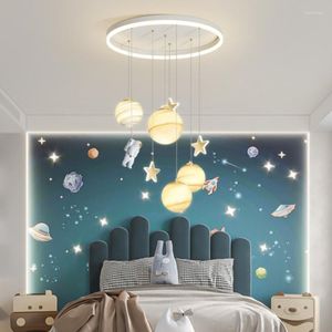 Ljuskronor astronaut tecknad kreativ glas planetary lampa modern ljus lyx barnkammare baby rum barn dekor ljuskrona