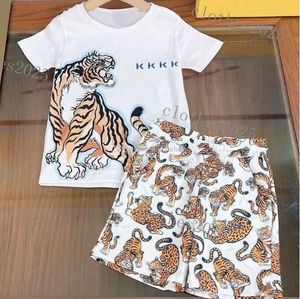 Set per bambini Kid Designer Set per bambino T-shirt a maniche corte con pantaloncini con stampa di tigri Completi da uomo Marca Abbigliamento per ragazzi Cotone 90-160 Bianco Blu