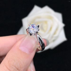 Cluster Rings Pretty 1Ct Round Cut Diamond Ring Engagement Women Jewelry Solid Platinum 950 R080