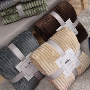 Wholesale Solid Striped Throw Blanket Flannel Fleece Soft Adult Bed Cover Winter Warm Stitch Fluffy Bed Linen Bedspread for Sofa Bedrooms