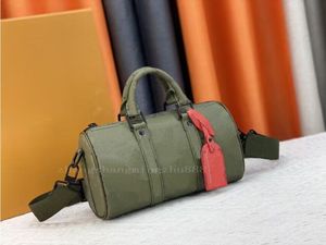 Luxury women's bag Designer Travel Denim Green Bag Men's Tote Shoulder Bag Men's and Women's Tote Large Capacity crossbody Tote Outdoor Sports Bag Popular bag