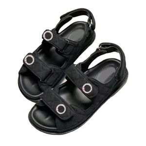 C* topkwaliteit dames sandalen rubber zomer 2023 nieuwe meisjes casual plat platform snoepkleur gesloten comfortabel schattige sandaalschoenen