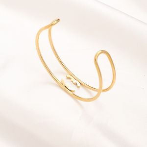 Fashion Bangle Womens Love Gifts Gold Plated Designer Jewelry Cuff Celtic Style Wedding Party Open Armband Wholesale ZG2250