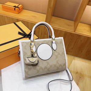 Vintage Summer Tote Bag Small CO Cute Handbags Women Designer Shoulder Crossbody Bag Luxurys Popular Shopping Pouch Bags Hot Sell Basket