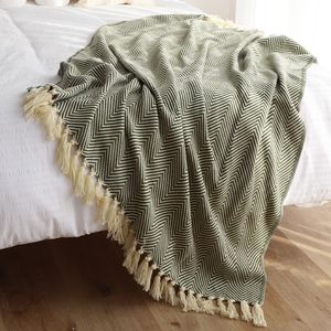 Blankets Nordic Throw Striped Blanket Geometric Jacquard Knitted Blanket Bed Sofa Decoration Blanket Plaid Bedspread Tapestry Drop ship 230414