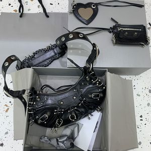 Damen-Umhängetasche, Designer-Tasche, Hobo-Tasche, Luxus-Handtasche, Lokomotive-Taschen, Top-Leder in Spiegelqualität, geflochtenes Pad, glattes Kalbsleder mit Schnallen, Herz-Spiegel-Geldbörse, Hobos