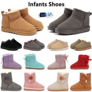 Tasarımcı Bebekler Çocuk Botları Klasik Tasman Çocuk Terlik Erkek Kızlar Deri Kış Kar Ultra Mini Patika Çocuk Toddler Kürk Kürklü Katı Tazz Boot Bows Düğmesi