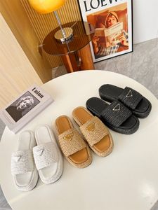 2023 famous brand Beach slippers Classic Flat heel Summer Designer Fashion flops leather lady Slides women shoes Hotel Bath Ladies sexy Sandals 35-41