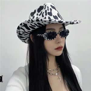Berets Summer Style Korean Harajuku Retro Sunscreen Cow Pattern Hat Women