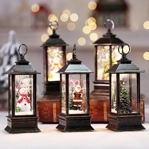 Decorazioni natalizie Glitter Swirl Lanterna portatile LED Glow Accent Light Ornamento natalizio Holiday Kids Snow Globe Deco Glitter Lantern Women Thyme 231113