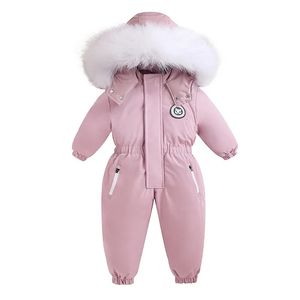 Kurtki 30 Zimowe ubrania dla niemowląt zagęszcza ciepło Jumpsuits Snowsuits Dziewczyna chłopiec z kapturem kurtka wodoodporna Rompers Rompers Suits Płaszcz dla dzieci odzież wierzchnia 231113