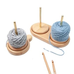 Hantverksverktyg garn hållare trä snurrande stickning nybörjare virkning tillbehör Stand Sewing Thread Spool Wool Ball Winder Rotation 231113