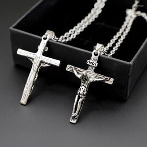 Kedjor Titanium Steel Cross Halsband för män Katolska Jesus hänge personlig tidvatten med O-kedja hiphop mode smycken
