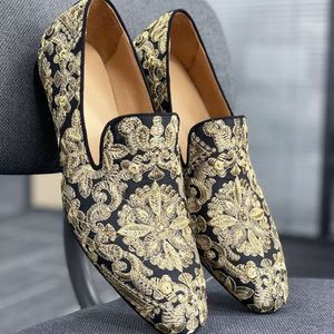 Luxury Golden Embroidery Men Formal Shoes Office Shoe Designer Pointed Toe Dress Shoes Leather Party Shoe EU48 With Box NO498