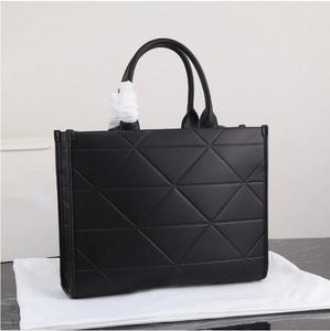 Women's luxury handbag designer bag Handbag Women's leather handbag Women's crossbody bag02
