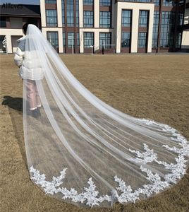 Trendy White Ivory Lace Applizierte Brautschleier für die Braut mit Kamm Elegant One Layer Tüll lang 3m / 3.5m / 4m / 5m Brautschleier Kopfschmuck Haarschmuck CL2165