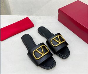 Fashion Designer Classic New Ladies Sandals Signature Grain Leather Decorative Element Slippers