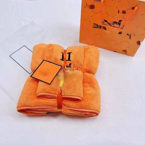 European and American New Fashion Brand Bath Towel Two-Piece Towel Household Quick-Drying Absorbent Beach Towel Kit Wholesale