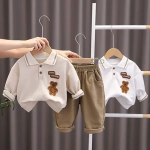 Clothing Sets Autumn Baby Boys' Clothing Set Children's Cartoon Bear Pull Up Top and Pants 2PCS Set Children's Cotton Baby Clothing 231114