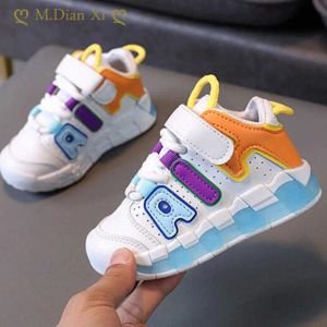 Sneakers per bambini scarpe sportive per bambini scarpe da bambino con alette morbida cadute ragazze baby net sneaker traspiranti sneaker per ragazzi scarpe per ragazzi 2022 l230223