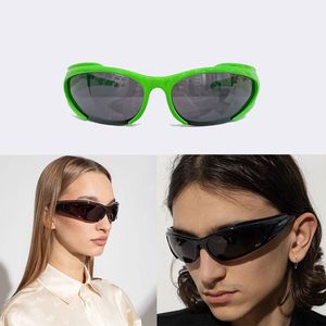 Дизайнерские солнцезащитные очки для женщин Sacoche Trapstar BB0253 Триомф