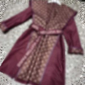 Designer di pellicce di pelliccia di pelliccia da donna Designer di pellicce da donna Autumn/Inverno Nuovo Vino Red WooN Coat Uqeb