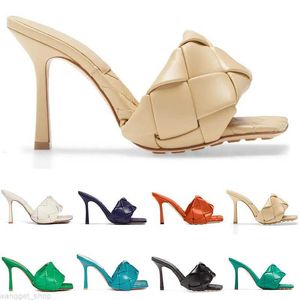 Lido Slide Sandal Lüks Tasarımcı Slides Slipers Yüksek Topuk Deri Kadın Kaydırıcı Sandalet Kauçuk taban Beyaz Siyah Papika İyi