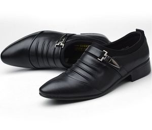 Sapatos de vestido de vestido Classic Leather Casual Business Sapatos Italian Oxford Shoes para homens Black Flats calçados tamanho 48