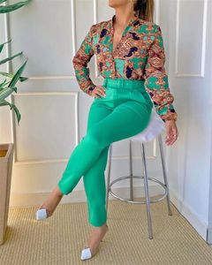 女性のツーピースパンツファッションバロックプリントセット女性の衣装エレガントなオフィスレディシングルブレスト長袖シャツベルトパンツマッチングセット 230414