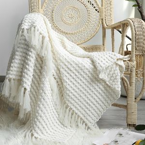 Blankets Nordic White Casual Blankets throws soft Comfortable Knitted Shawl Sofa Blanket Bed End cover Travel el Decorative bedspread 230414