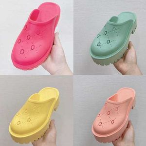 Kvinnors perforerade G-sandaler Designer Slide ihåliga gummitofflor Svarta Flerfärgade Sommar Beach Casual Sandaler 2023 Mode Flip Flops Unisex Med Box Väskor NO331