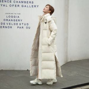 nuovo designer di lusso da donna piumino parka corto ricamo distintivo blocco di colore addensato caldo piumino da donna giacca invernale da donna cappotto invernale